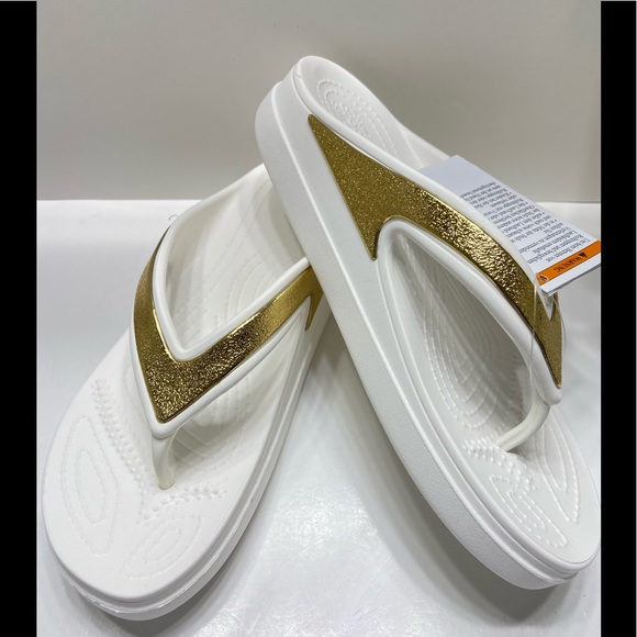 NEW Crocs Sloane Shine Wedge Flip Flop Sandals - Picture 8 of 9